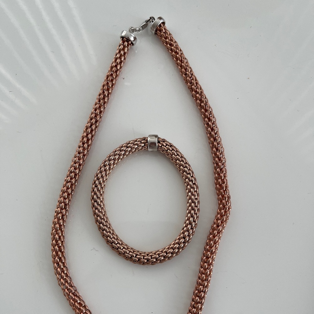 Elegant SS Rose Popcorn Mesh Style Necklace Bracelet Set